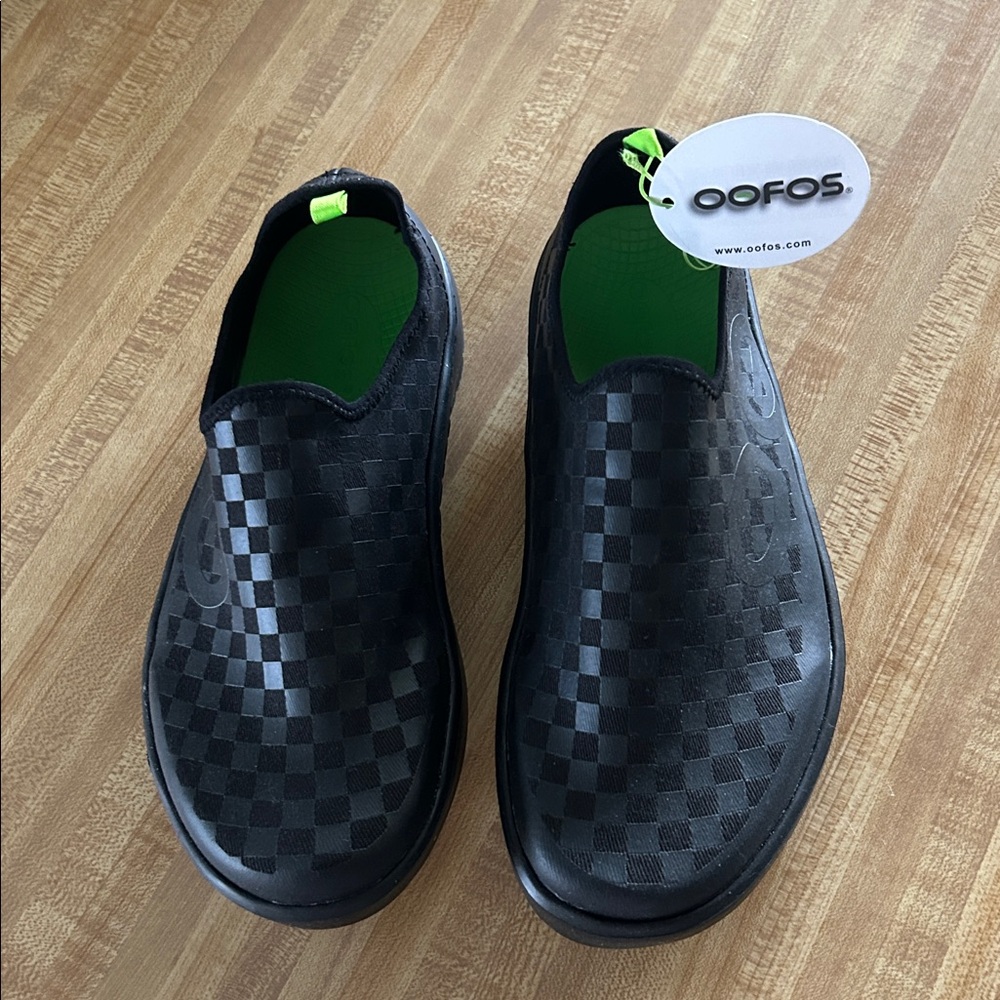 OOFOS Black Checkered Loafers